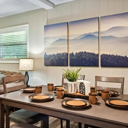 Mountain View Lodge: Pigeon Forge Retreat with Future Hot Tub Exterior photo