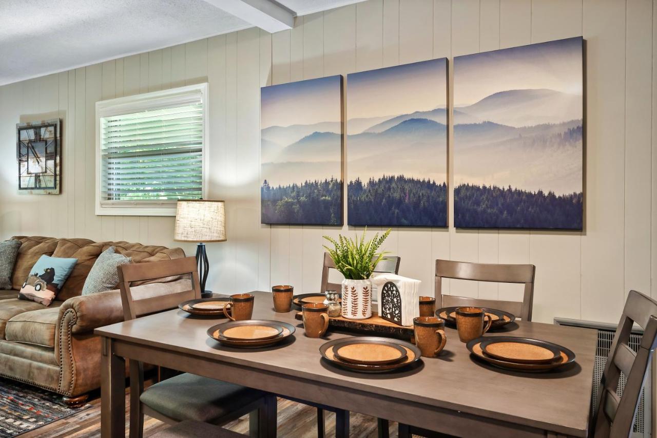 Holiday home Mountain View Lodge: Retreat With Future Hot Tub